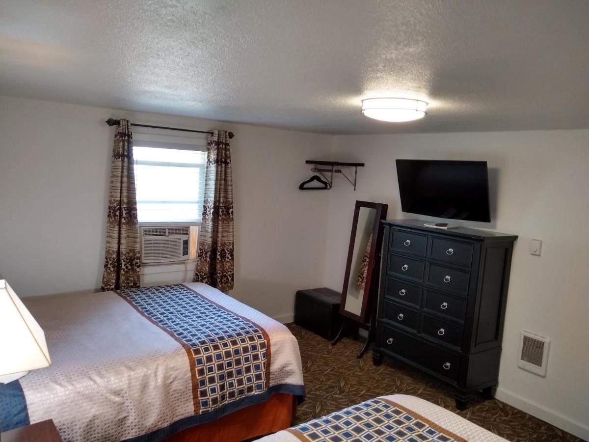 Holiday Motel בנד מראה חיצוני תמונה