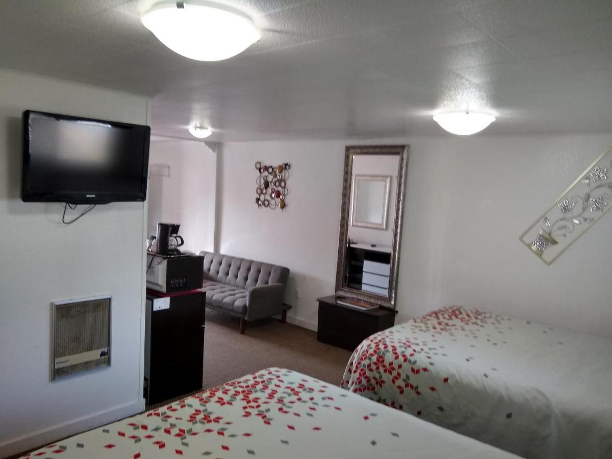 Holiday Motel בנד מראה חיצוני תמונה