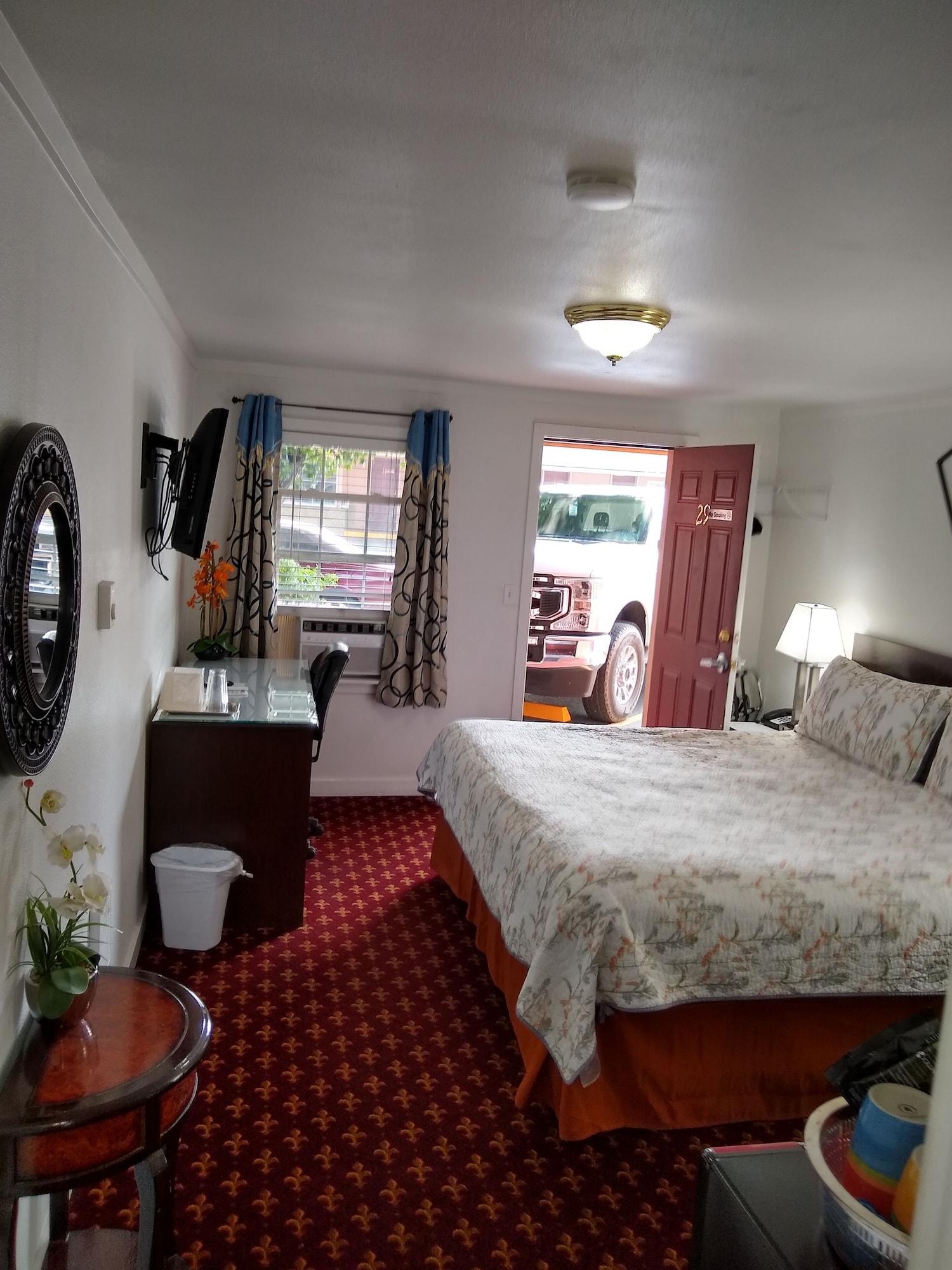 Holiday Motel בנד מראה חיצוני תמונה