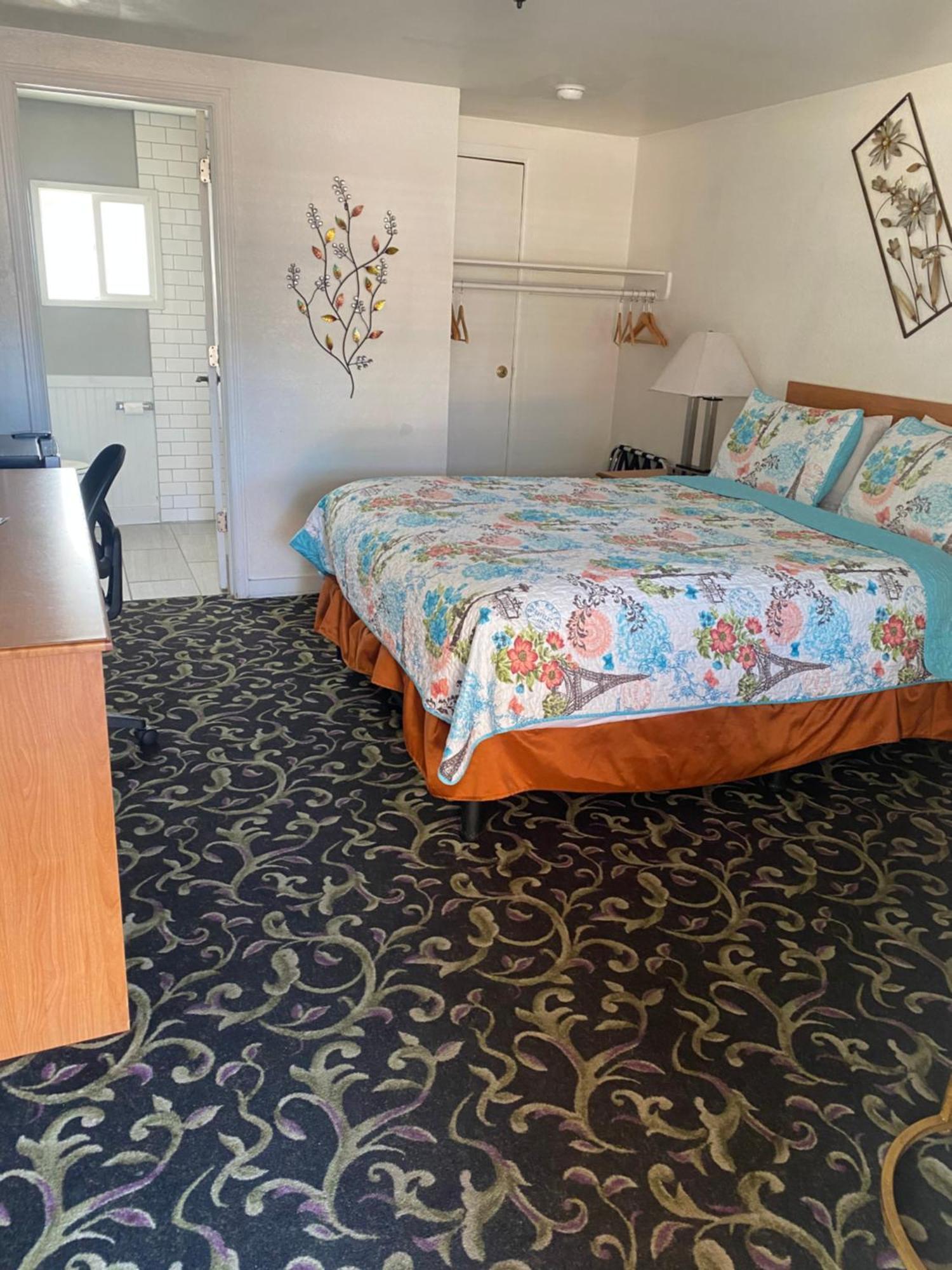 Holiday Motel בנד מראה חיצוני תמונה