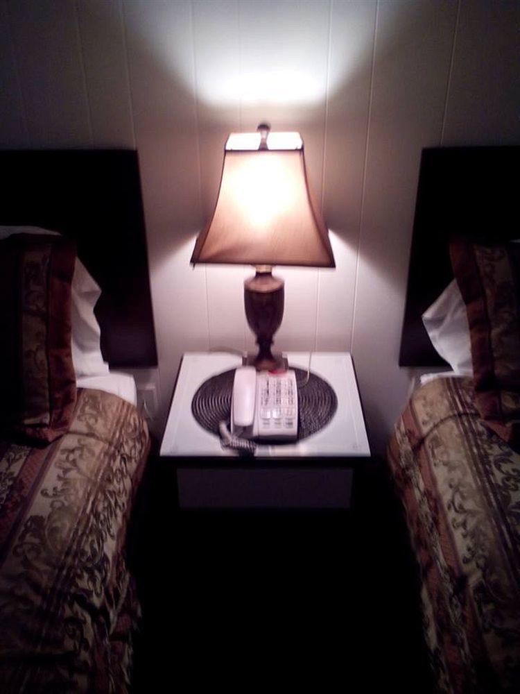 Holiday Motel בנד מראה חיצוני תמונה