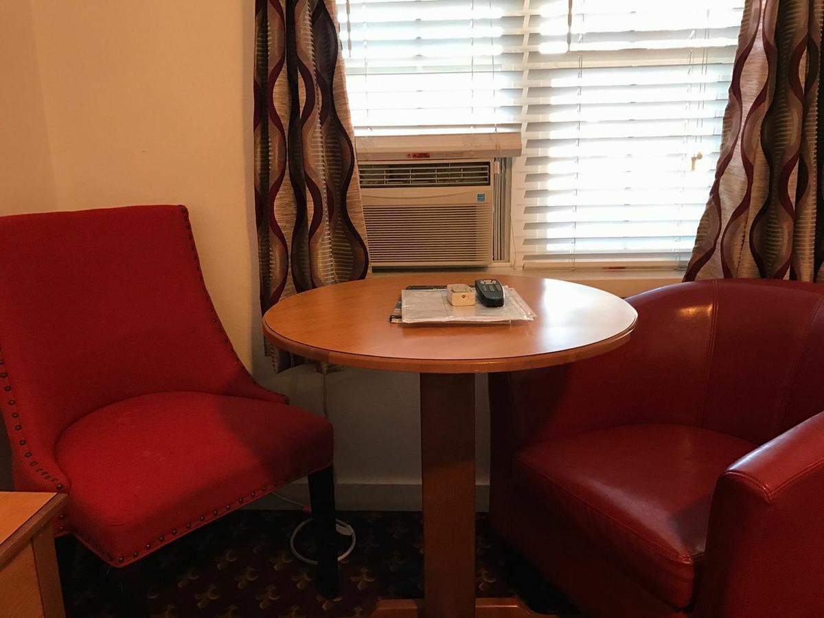 Holiday Motel בנד מראה חיצוני תמונה